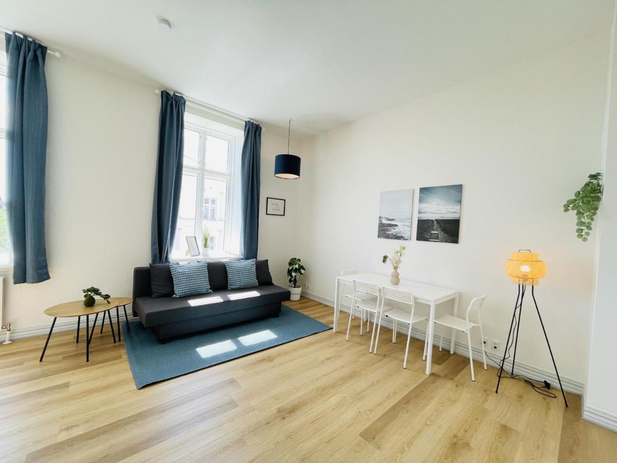 Aday - Blue Light Suite Apartment In The Center Of Йёрринг Экстерьер фото
